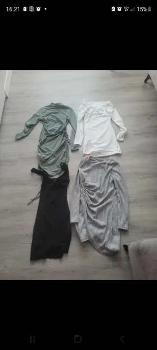 Lote 4 vestidos talla S