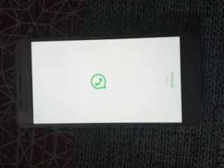 Samsung Galaxy J5 Dorado con cargador