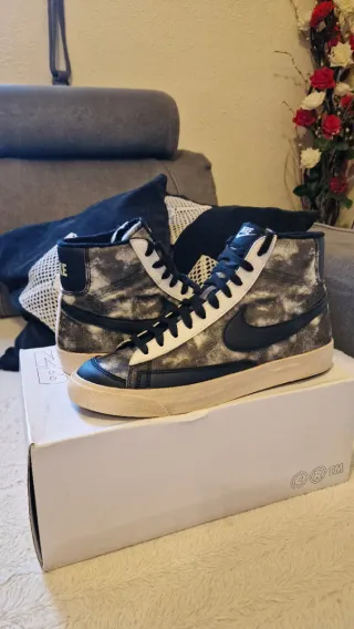 Nike Blazer Mid '77 Talla 41 Nuevas