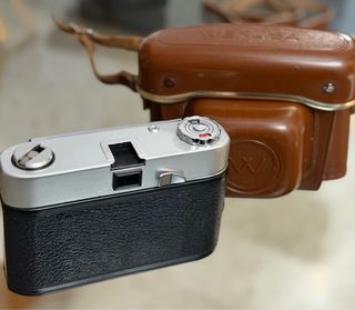 Cámara Werlisa color Laotar 1:2.8/45