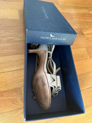 Sandalias Pedro Miralles Beige Doradas