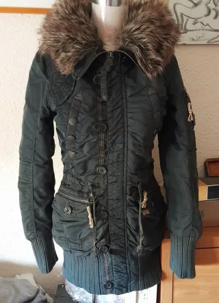 Parka Khujo verde petróleo estilo vintage/militar