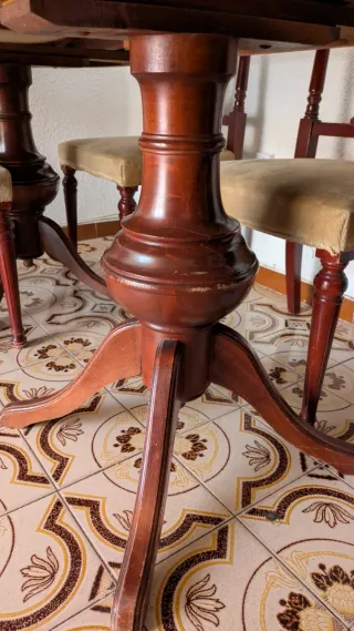 Mesa comedor antigua ovalada