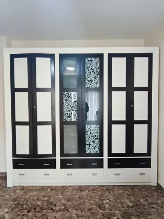 Armario de madera maciza a precio de derribo