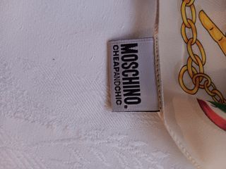 Foulard Moschino Cheap and Chic Twill Seta 100%