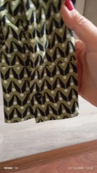 Camisa estampada verde e preta