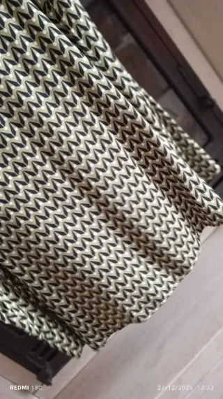 Camisa estampada verde e preta