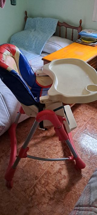 Trona acolchada para bebé