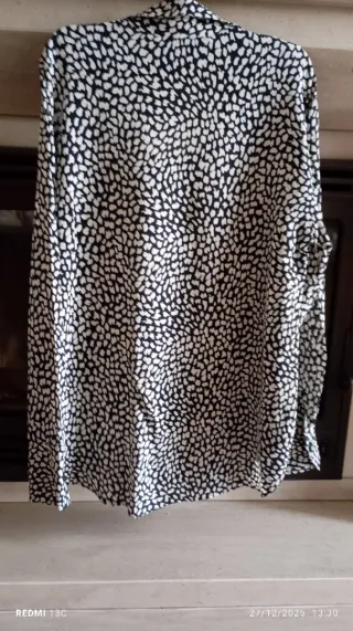 Camisa estampada preto e branco