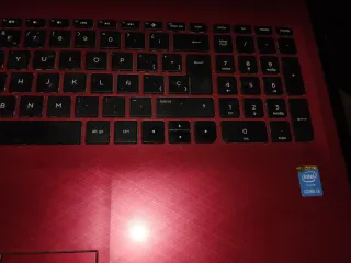 Portátil HP i3 Rojo