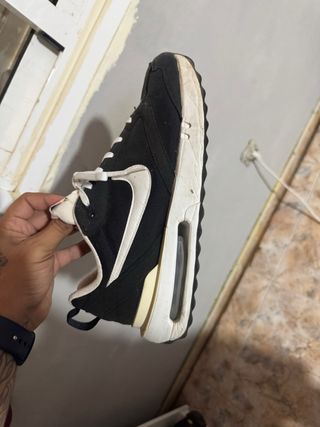 Zapatillas Nike Air Max Negras y Blancas