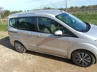 Ford Tourneo Courier 2015