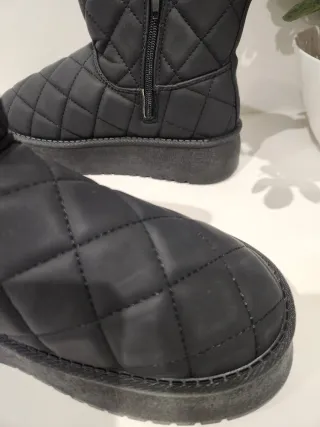 Botines negros acolchados talla 39