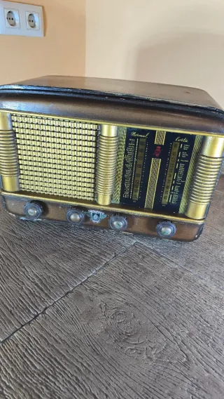 Radio Antigua KLARMAX P-511 Vintage Años 50