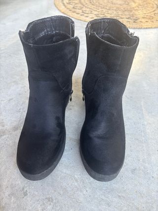 Botines negros T.38
