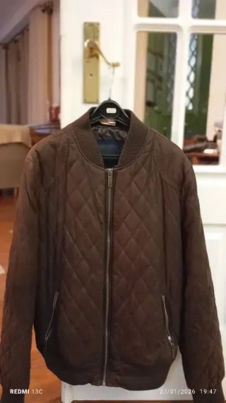 Casaco homem castanho acolchoado