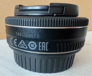 Canon EF-S 24mm f/2.8 STM