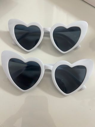 Pack Gafas Sol Corazón Blancas
