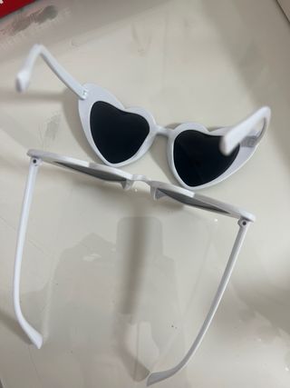 Pack Gafas Sol Corazón Blancas