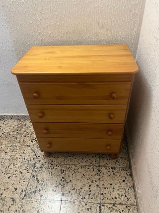 Cómoda de madera con 4 cajones