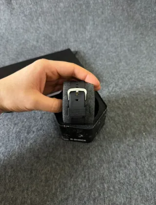 Reloj Casio MOD de acero con dial negro