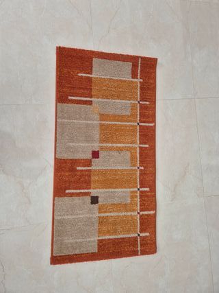 Alfombra Beige y Marrón Rojizo