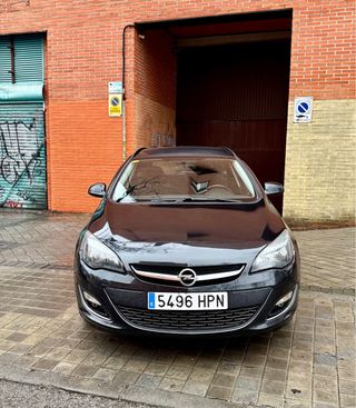Opel Astra sport tourer 2013