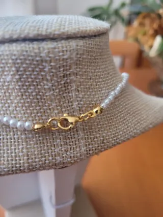 Collar de perlas con colgante de corazón