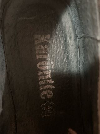 Zapatos charol negro y burdeos