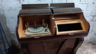Mueble Tocadiscos Antiguo para Restaurar