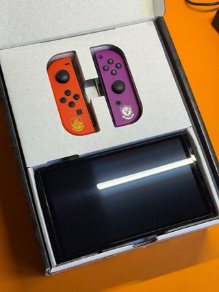 Nintendo Switch OLED Edición Pokémon + Juegos