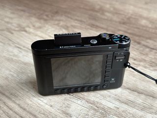 Samsung NV8 de 8.1 MP cámara digital