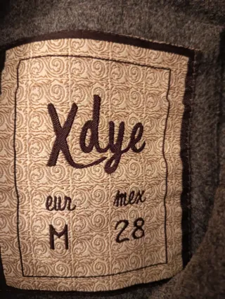 Abrigo rojo Zara con capucha