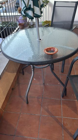 Mesa redonda cristal y metal