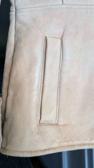 Chaquetón beige con pelo interior