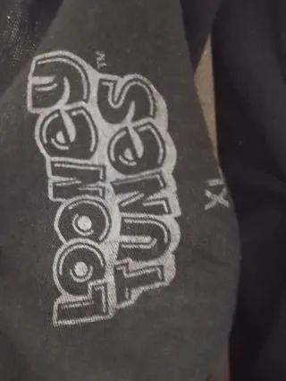 Camiseta Negra TAZ Half Skull