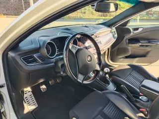 Alfa Romeo Giulietta 2011