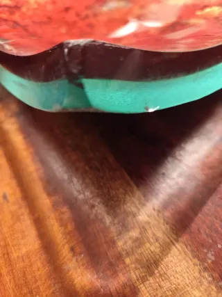 Bandeja cristal cóncava roja y dorada