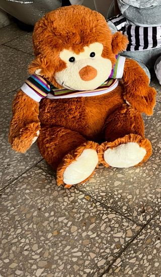 Peluche scimmia con maglietta .Come nuovo