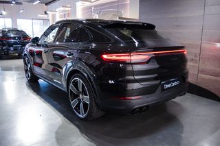 Porsche Cayenne Coupe EHybrid Platinum Edition2023