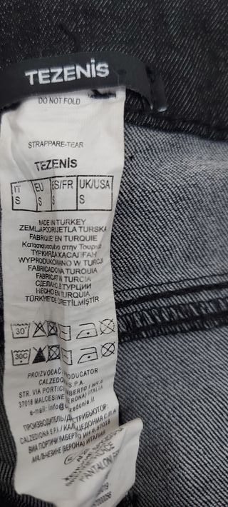 Jeans neri vita alta senza tasche davanti