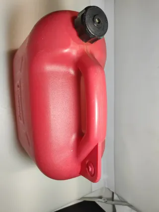 Depósito combustible 10L rojo