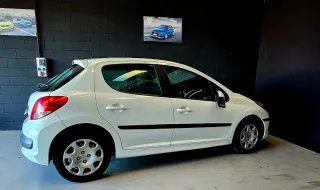 Peugeot 207 2011