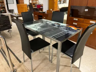 Mesa y 4 Sillas Diseño Urbano