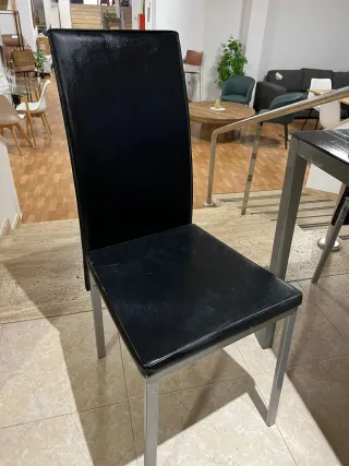 Mesa y 4 Sillas Diseño Urbano