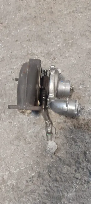 Turbo Audi A4 B5 2.5 TDI V6.  193.000km