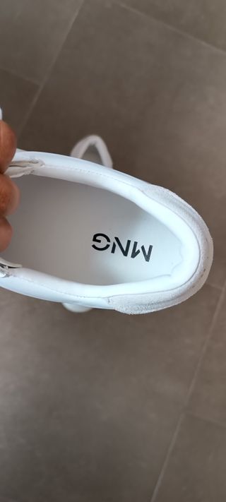 Zapatillas Mango Blancas y Doradas