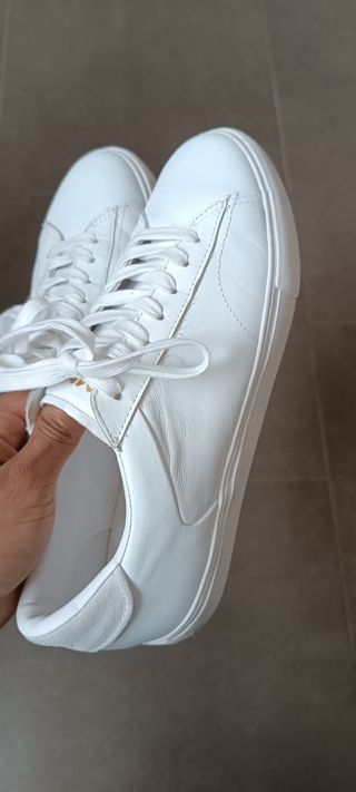 Zapatillas Mango Blancas y Doradas