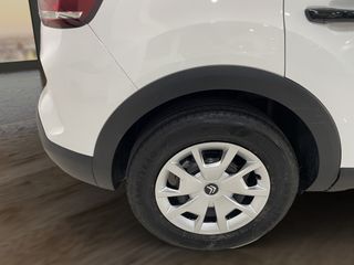 C4 C4 BlueHDi 110 S&S Live Pack berlina con portón