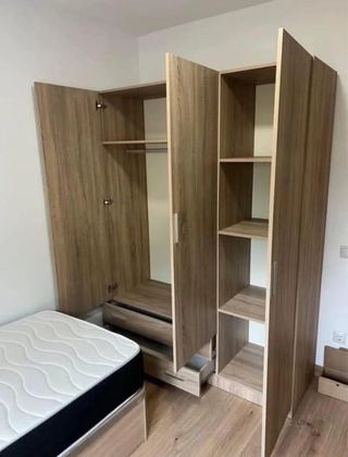 Armario modular madera beige y gris